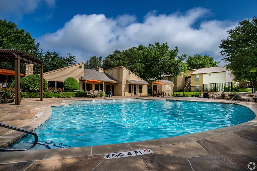 Twilight Pool at Summit Ridge Apartments, Temple