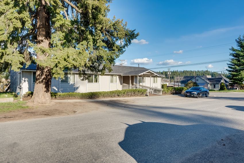 100 N Spokane Ave 1 Bed Apartment, Affordable for Rent - Photo Gallery