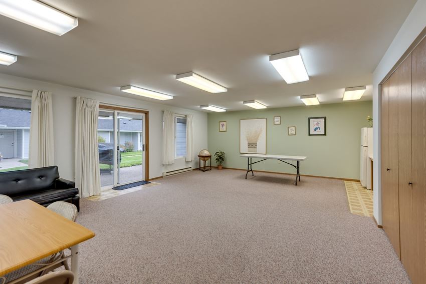 223 W 3rd 1-2 Beds Apartment, Affordable for Rent - Photo Gallery