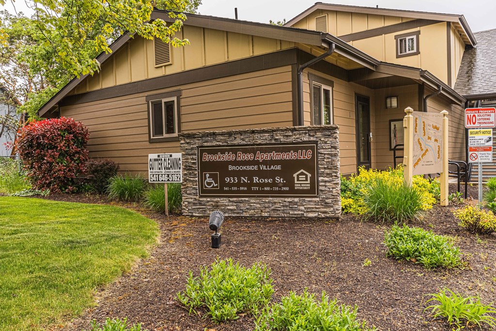 the building where the lodge is located