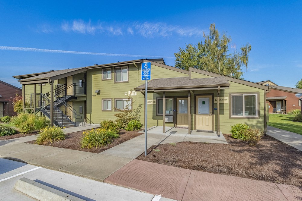 Cascade Valley Exterior