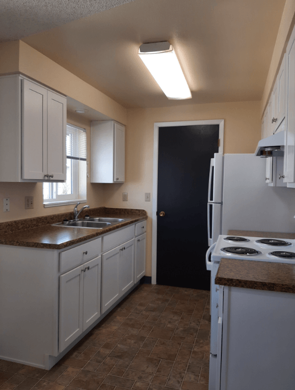 Kitchen in Eagle Cap Apartment Cottonwood Apartments in Joseph, Oregon