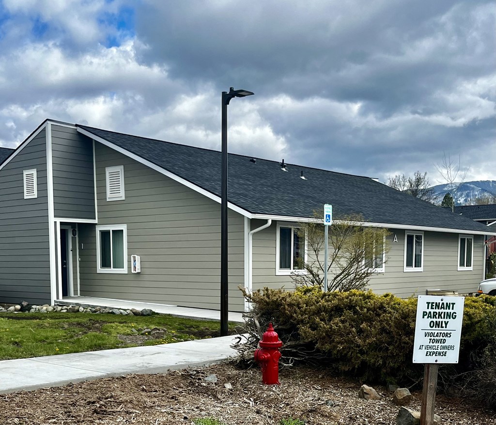 Exterior View of Eagle Cap Pineview in Joseph, Oregon