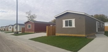 1066 SE 10th Ave 3 Beds Apartment, Affordable for Rent - Photo Gallery 3