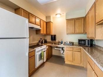 21961 SW Sherwood Blvd 1-2 Beds Apartment, Affordable for Rent - Photo Gallery 2