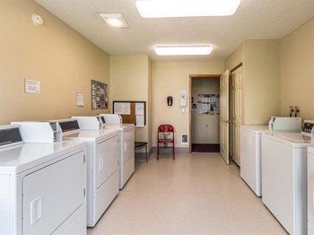 21961 SW Sherwood Blvd 1-2 Beds Apartment, Affordable for Rent - Photo Gallery 3