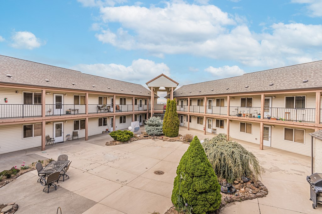 the courtyard at our apartments