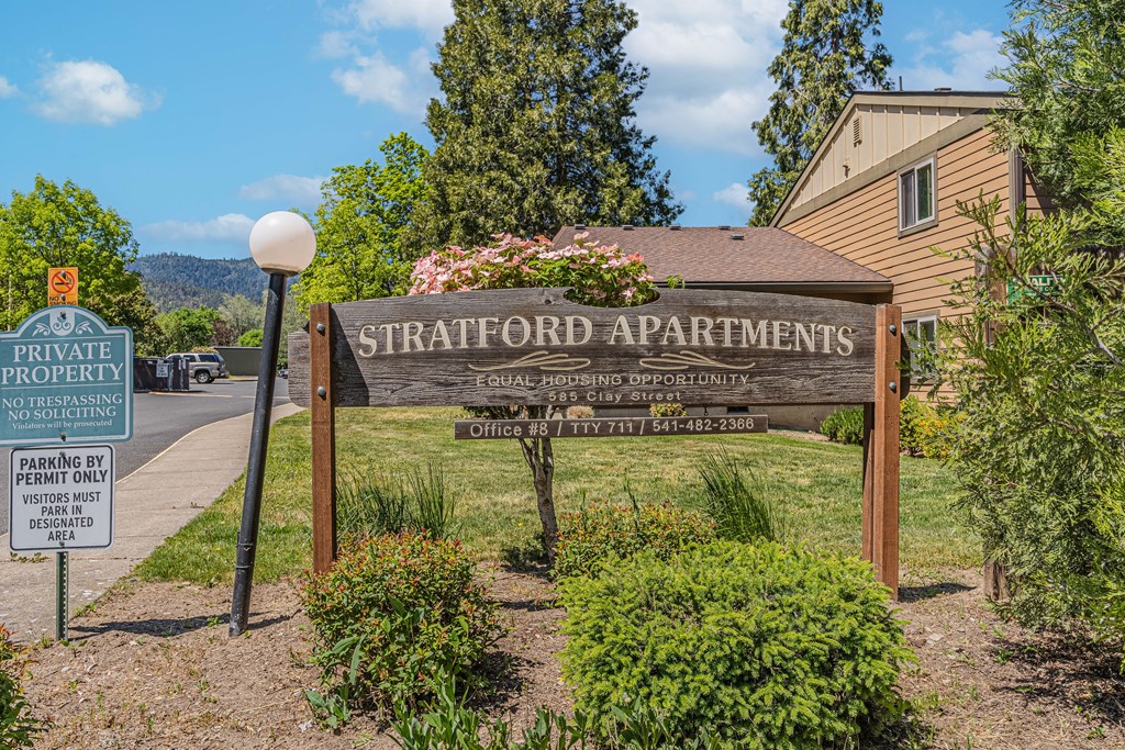 Stratford Entrance Sign