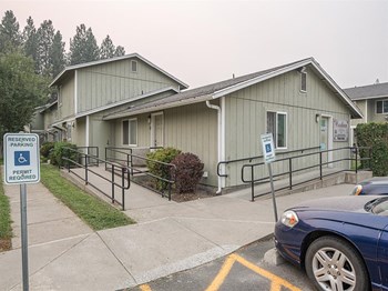 465 W 6th Ave 1-3 Beds Apartment, Affordable for Rent - Photo Gallery 2