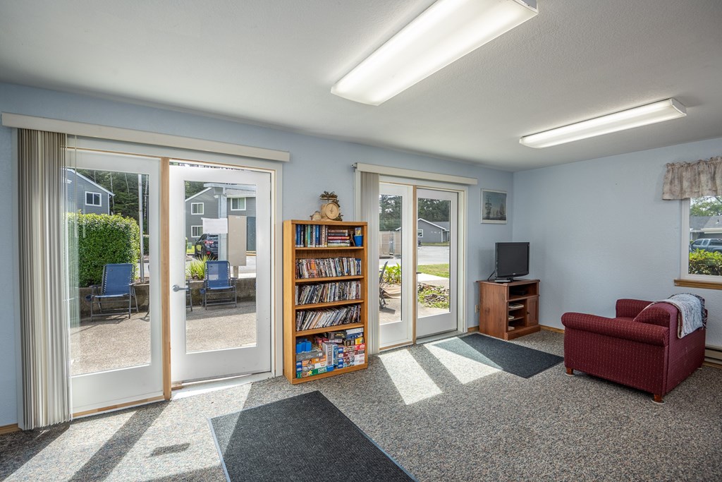 Pacific Trail Apartments Lincoln City