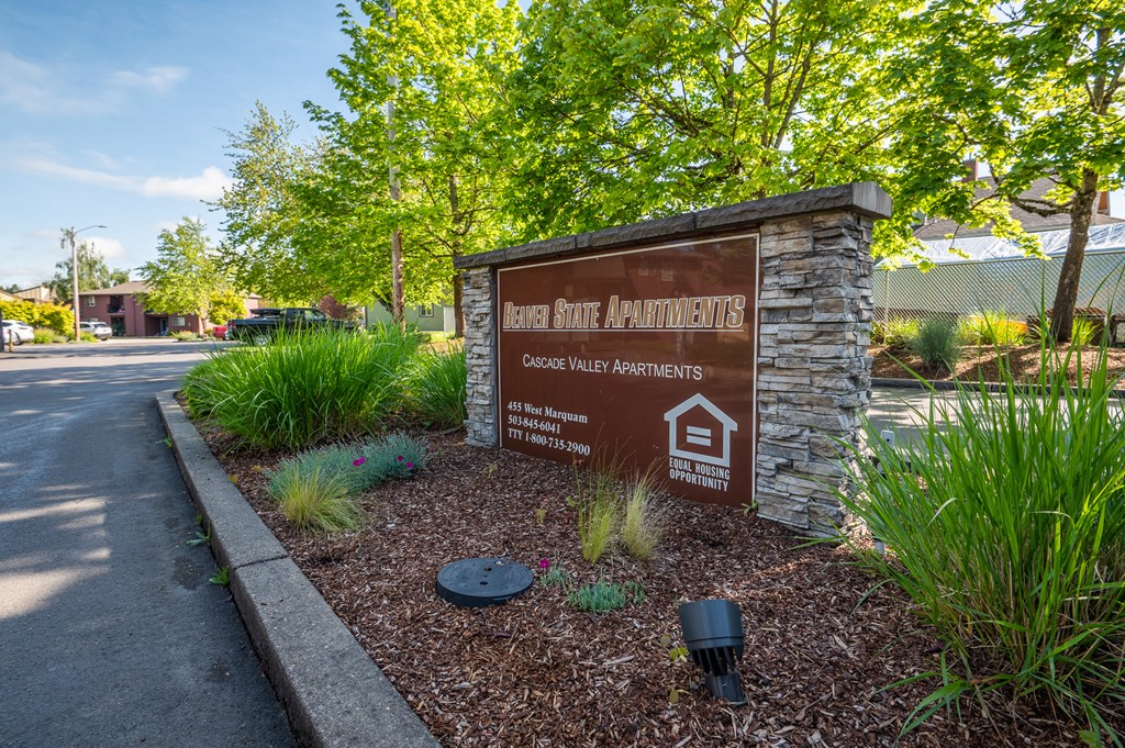 Cascade Valley Entrance Sign