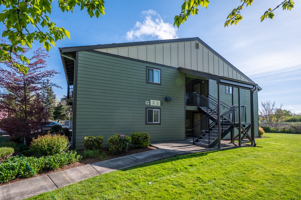 Cascade Valley Exterior