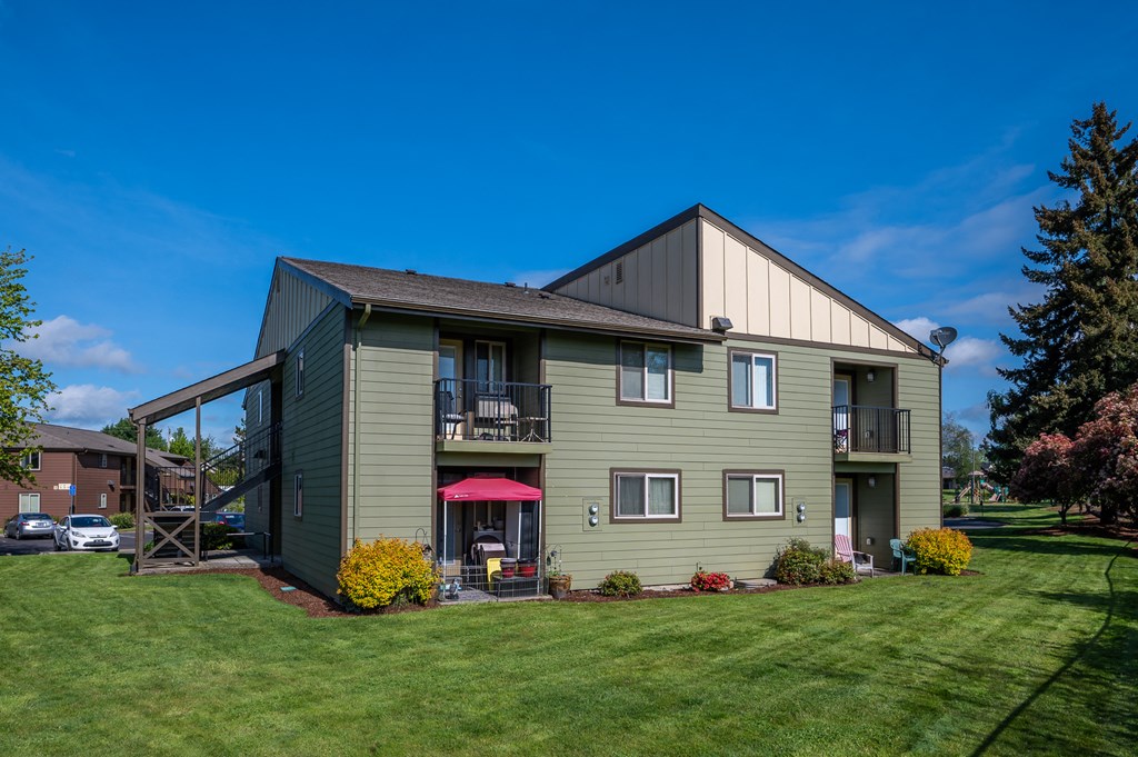 Cascade Valley Exterior