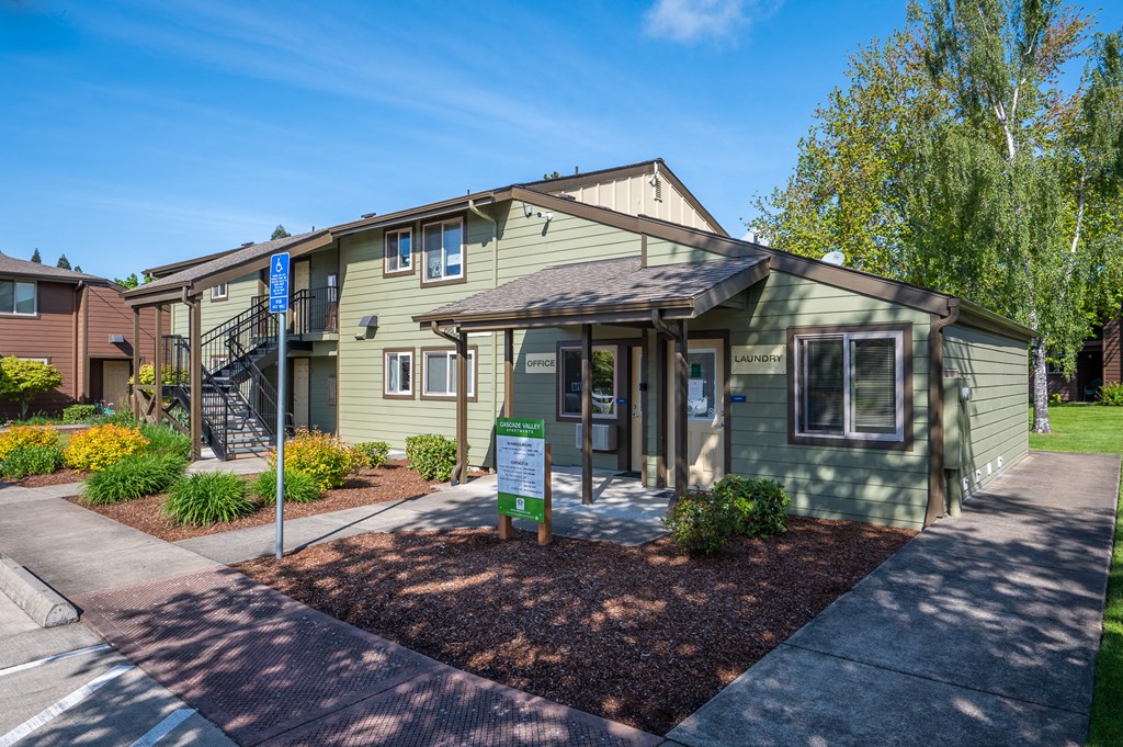 Cascade Valley Exterior