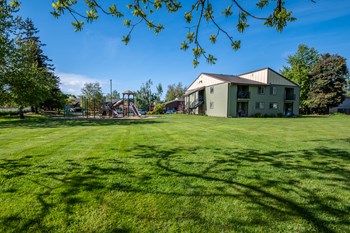 Cascade Valley Exterior Cascade Valley Exterior - Photo Gallery 6