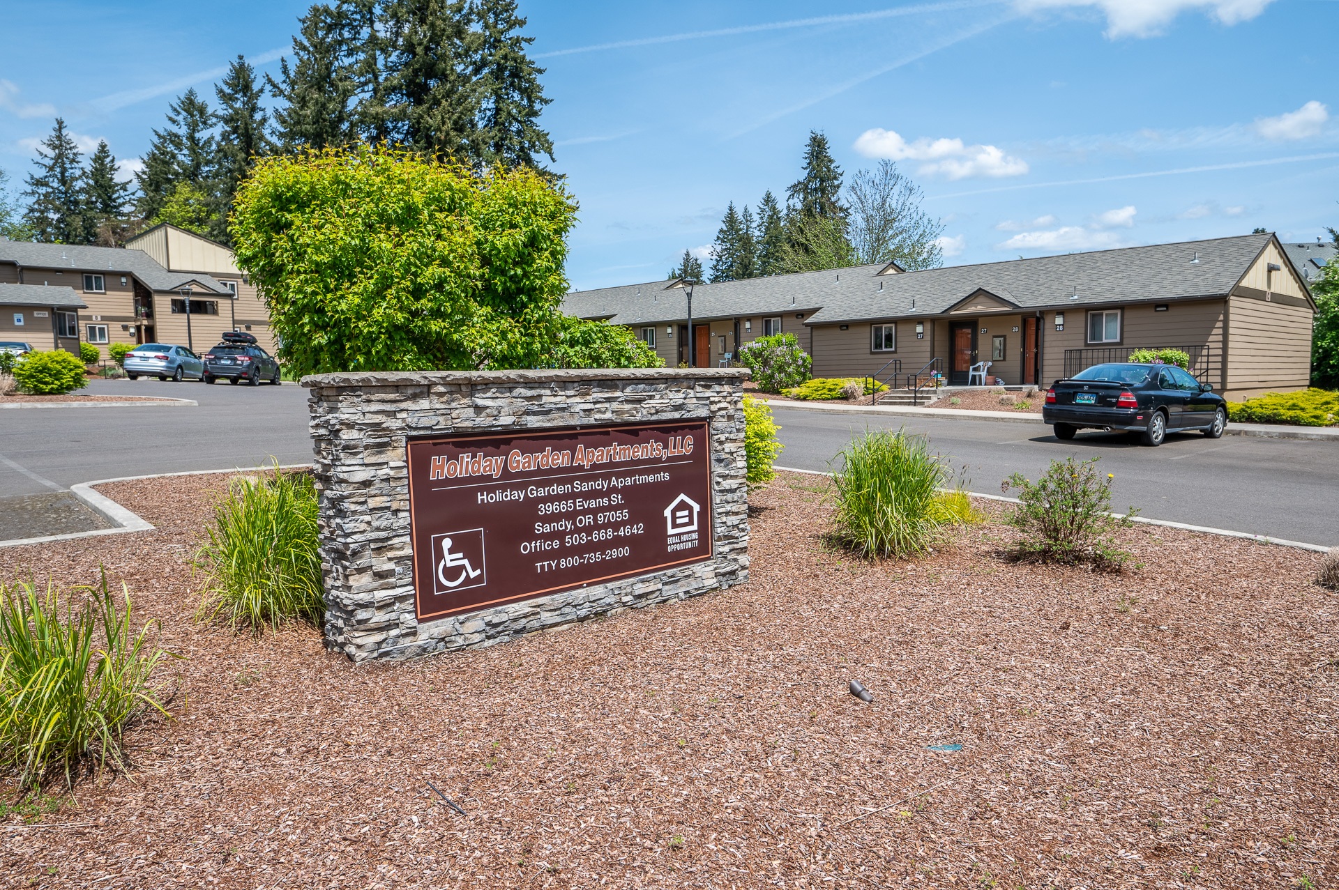 Holiday Garden Sandy Apartments