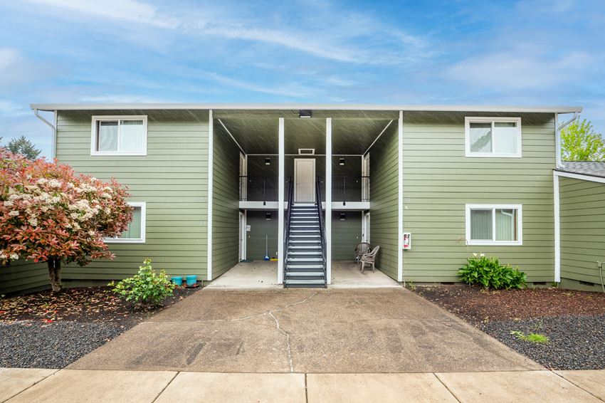 Glenhaven Park Newberg Apartments, 1209 N Springbrook, Newberg, OR