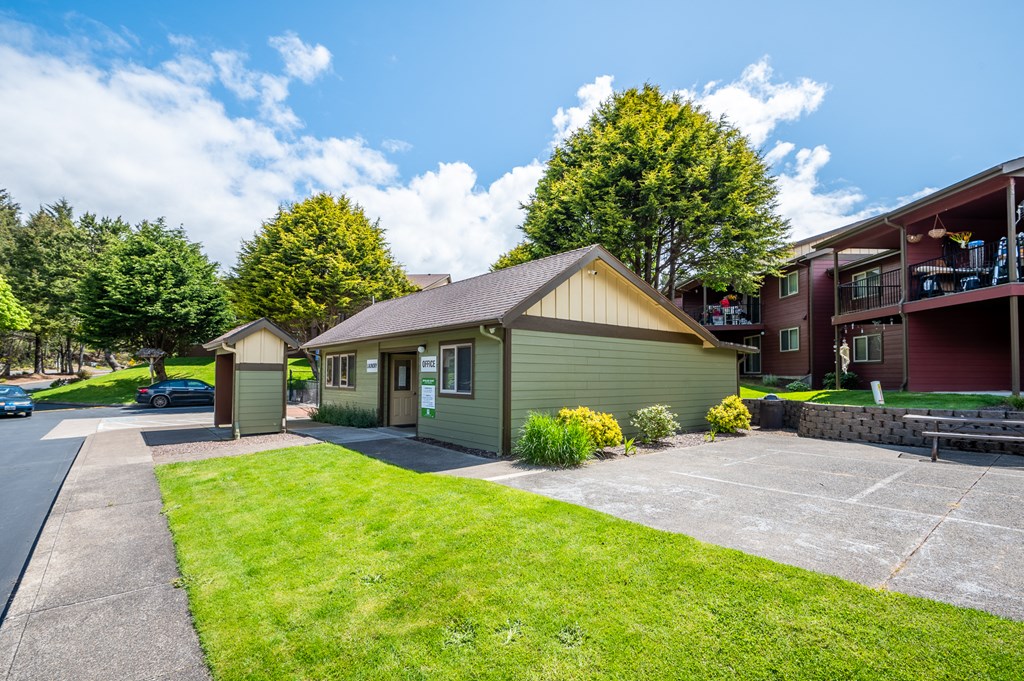 Spyglass Exterior View