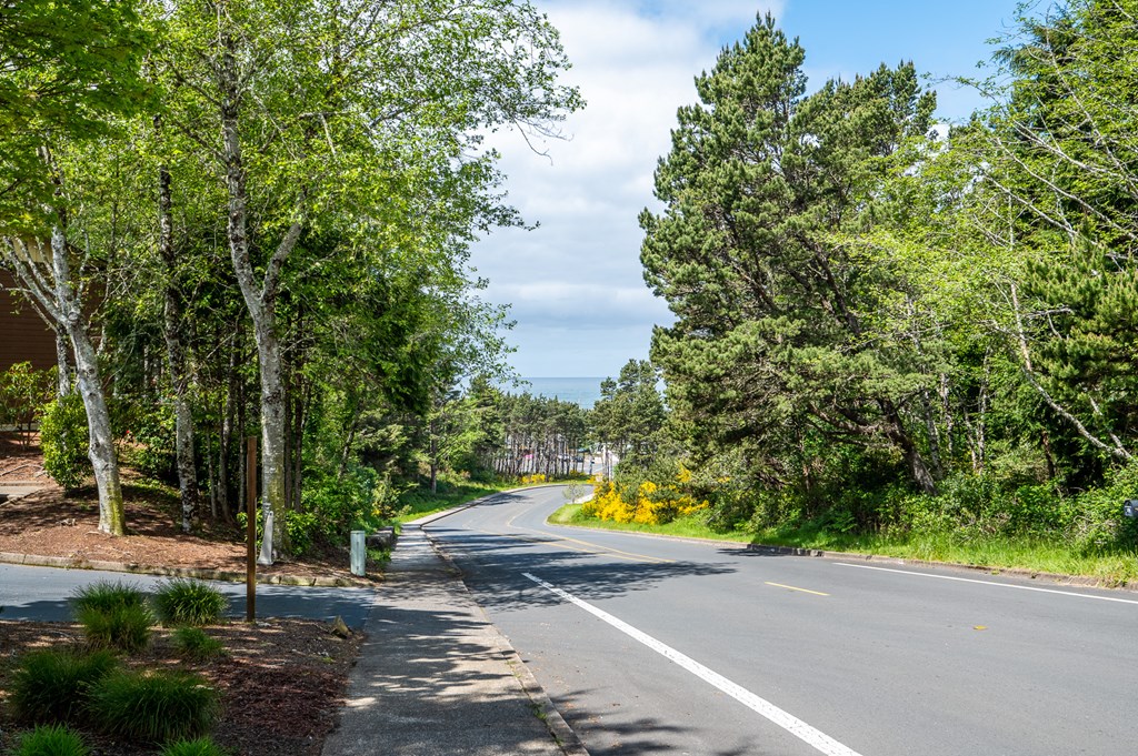 Spyglass Street View