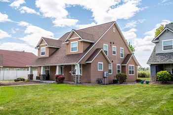 Applewood Exterior - Photo Gallery 13