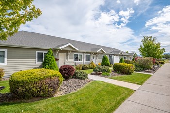 10700 Emily Drive 1-2 Beds Apartment, Affordable for Rent - Photo Gallery 6