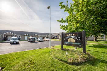 1091 S Main Stree 1-2 Beds Apartment, Affordable for Rent - Photo Gallery 6