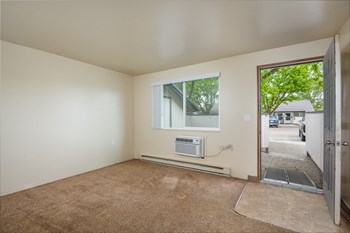 1007 Ehgood Ave 1 Bed Apartment, Affordable for Rent - Photo Gallery 2