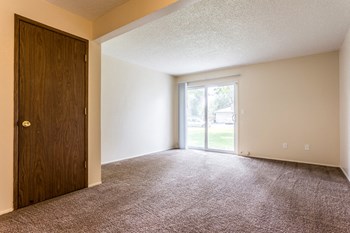 855 A Street West 1-2 Beds Apartment, Affordable for Rent - Photo Gallery 3