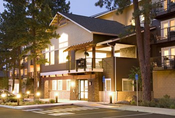 990 SW Yates Drive 1-2 Beds Apartment, Affordable for Rent - Photo Gallery 4