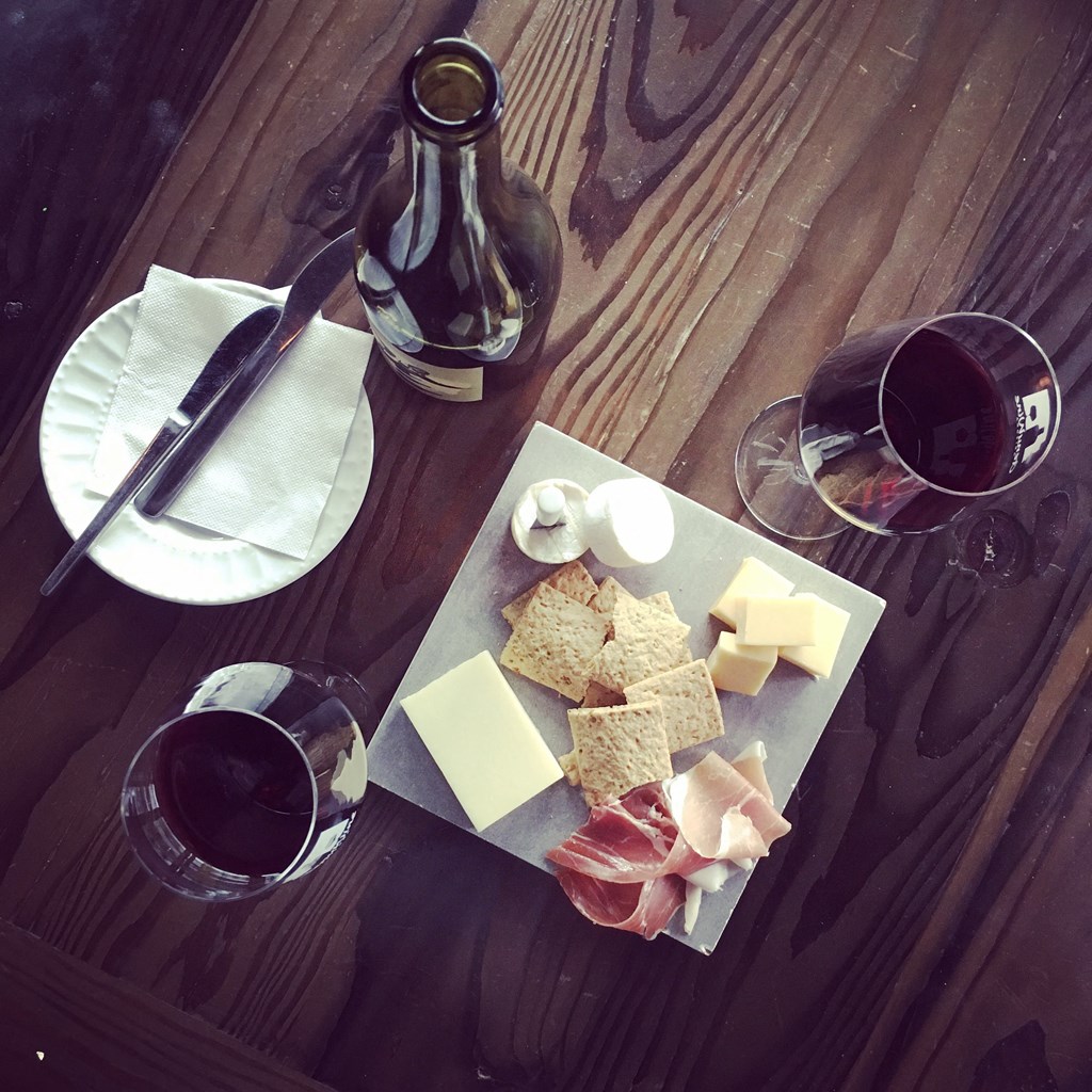 GenuWine Wine Glasses And Sheese Board