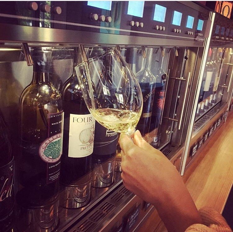 GenuWine Near Union at Roosevelt Apartments