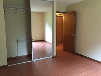 4505 36 1/2 Street West Studio-2 Beds Apartment for Rent - Photo Gallery 5
