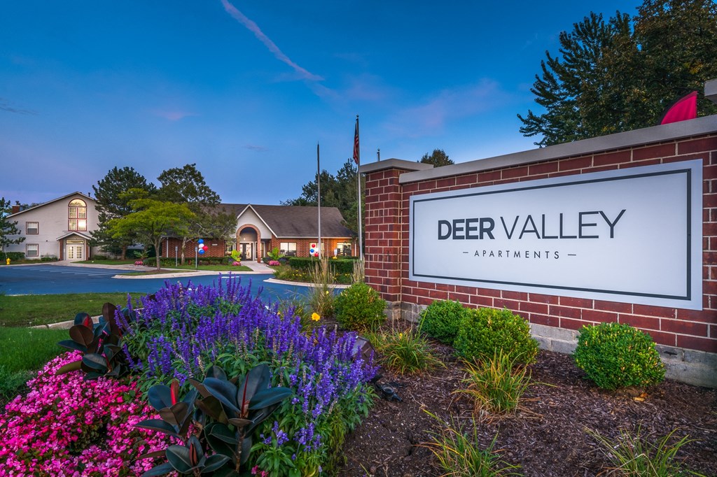 the preserve at deer valley apartments entrance sign