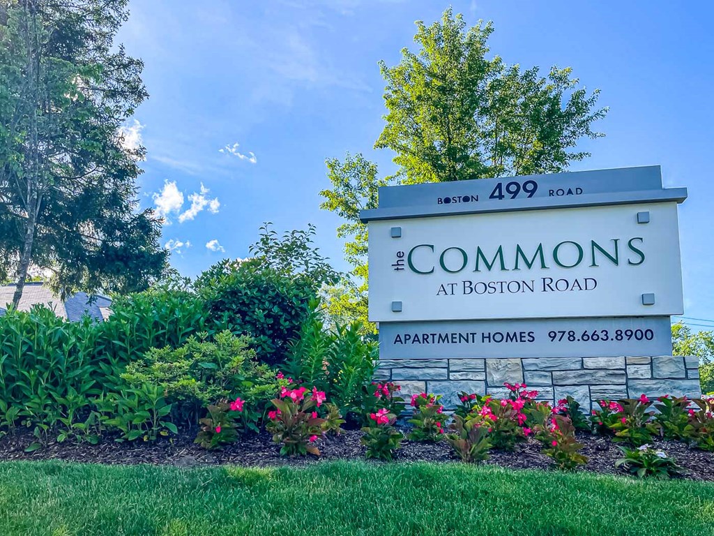 The commons at boston road front signage