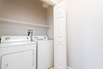 Drum Hill1 bedroom with private in unit washer dryer - Photo Gallery 15