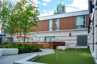 50 West broadway and 26 west broadway courtyard with putting green - Photo Gallery
