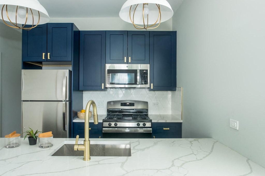 Montrose Seeley Apartments Chicago