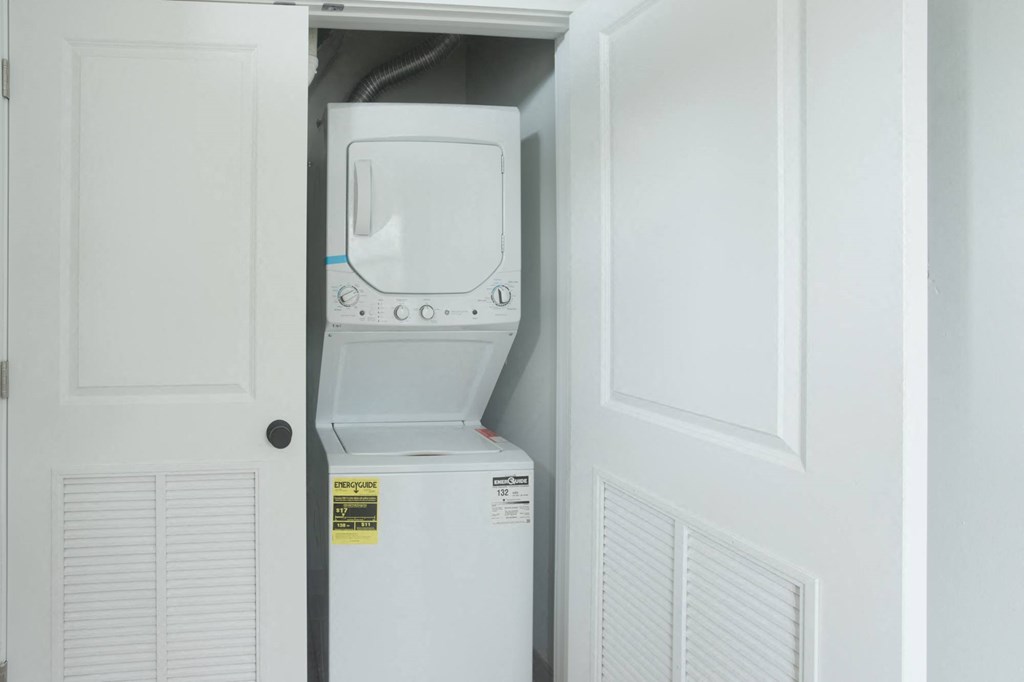 Montrose Seeley Apartments Chicago