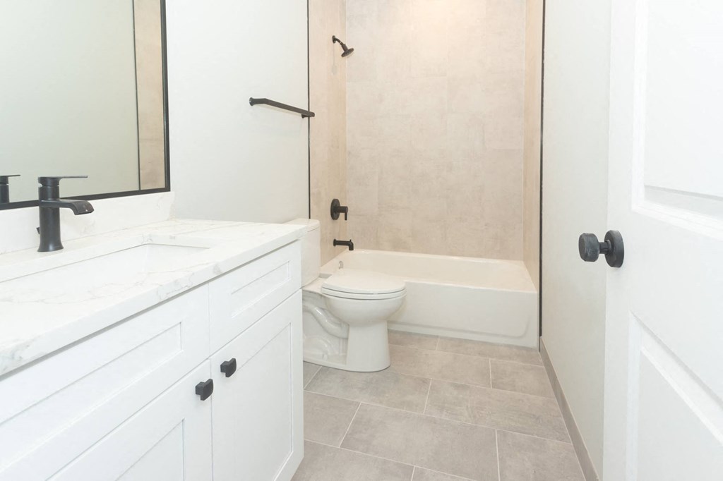 Montrose Seeley Apartments Chicago