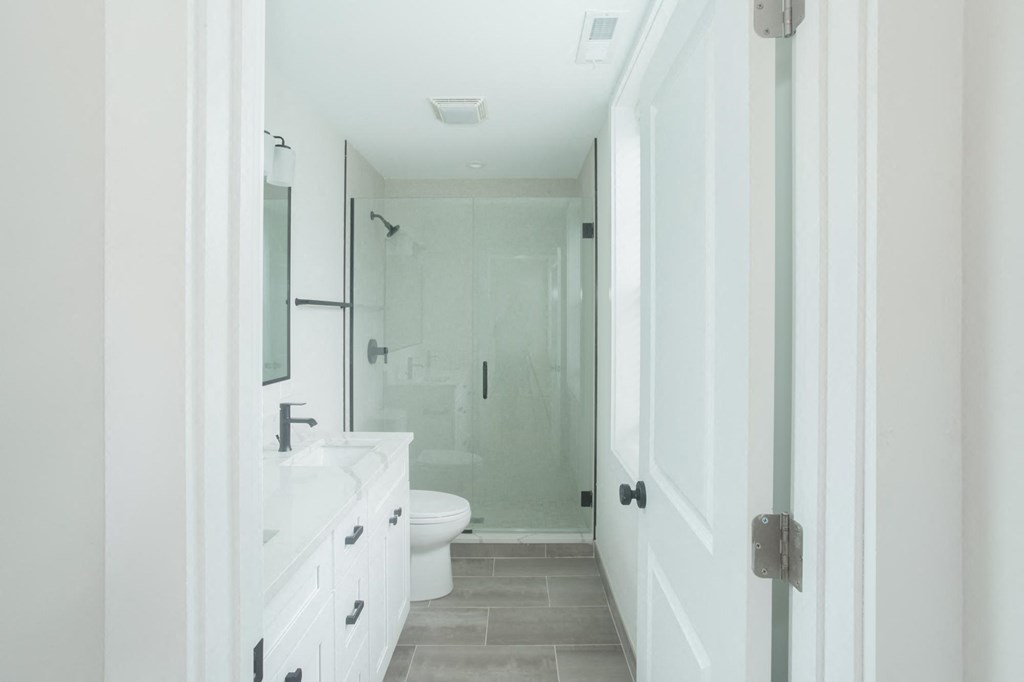 Montrose Seeley Apartments Chicago