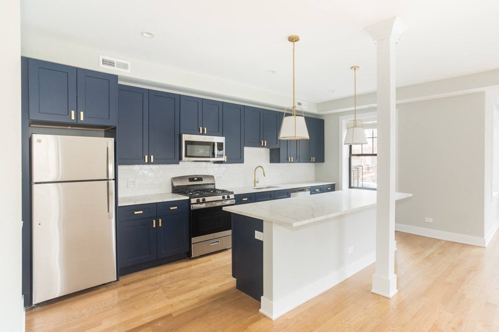 Montrose Seeley Apartments Chicago