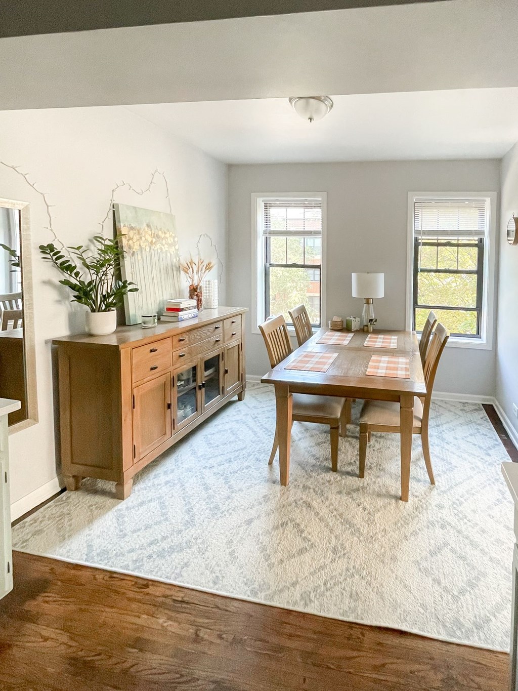 3708 Sheffield Chicago Apartment