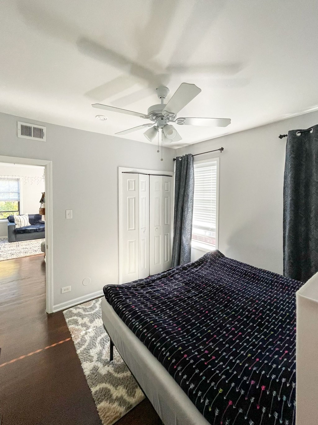 3708 Sheffield Chicago Apartment