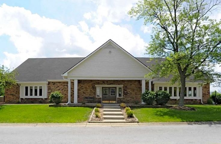 Exterior of Fox Club's resident clubhouse in Indianapolis, IN during the daytime. 