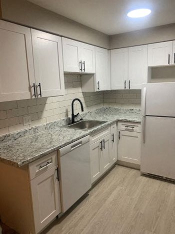 22155 Libby Rd 1-3 Beds Apartment for Rent - Photo Gallery 6