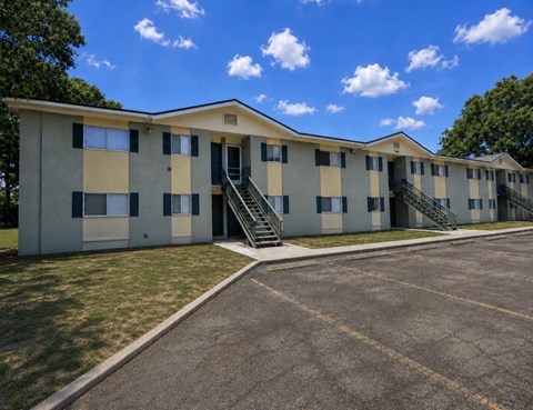 7420 Linda Dr 1-2 Beds Apartment for Rent