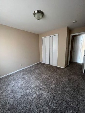 22155 Libby Rd 1-3 Beds Apartment for Rent - Photo Gallery 11