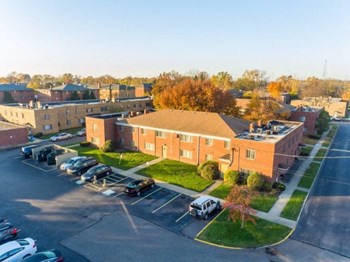 22155 Libby Rd 1-3 Beds Apartment for Rent - Photo Gallery 5