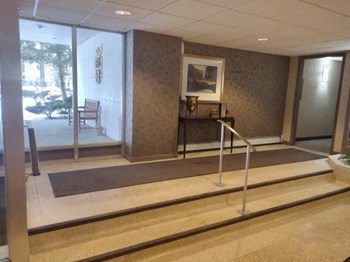 26011 Lakeshore Blvd 1-2 Beds Apartment for Rent - Photo Gallery 5
