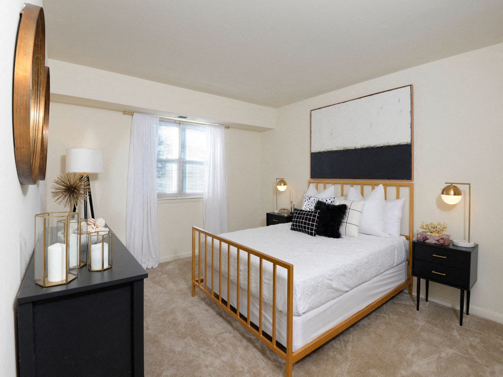 Spacious Bedrooms With en Suite Bathrooms Spacious Bedrooms With en Suite Bathrooms at Woodsdale Apartments, Abingdon, 21009